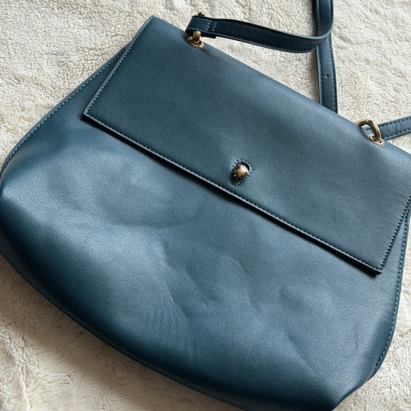 Blue Crossbody Shoulder Bag Minimalist Chic | Everyday Essential - Picture 3 of 8